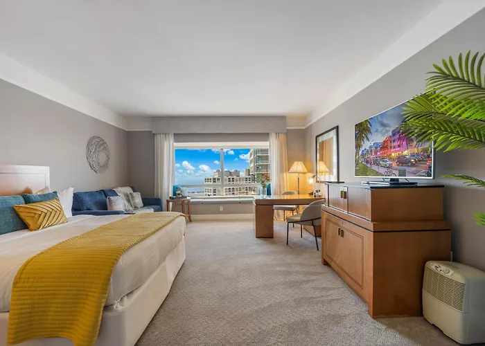 Casiola Apartments In Four Seasons Miami